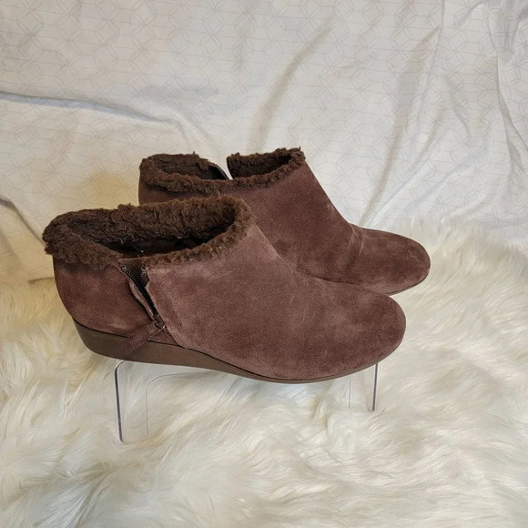 COLE Haan Callie Women's Size 10.5 B Waterproof Brown Suede Ankle Booties Shoes - Picture 7 of 15